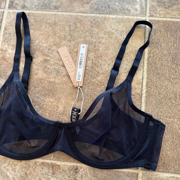 Skims Ultra Fine Mesh Scoop Bra Onyx Size 38C - Picture 6 of 10